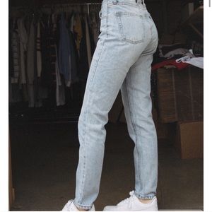 Brandy Melville John Galt Mom Jeans